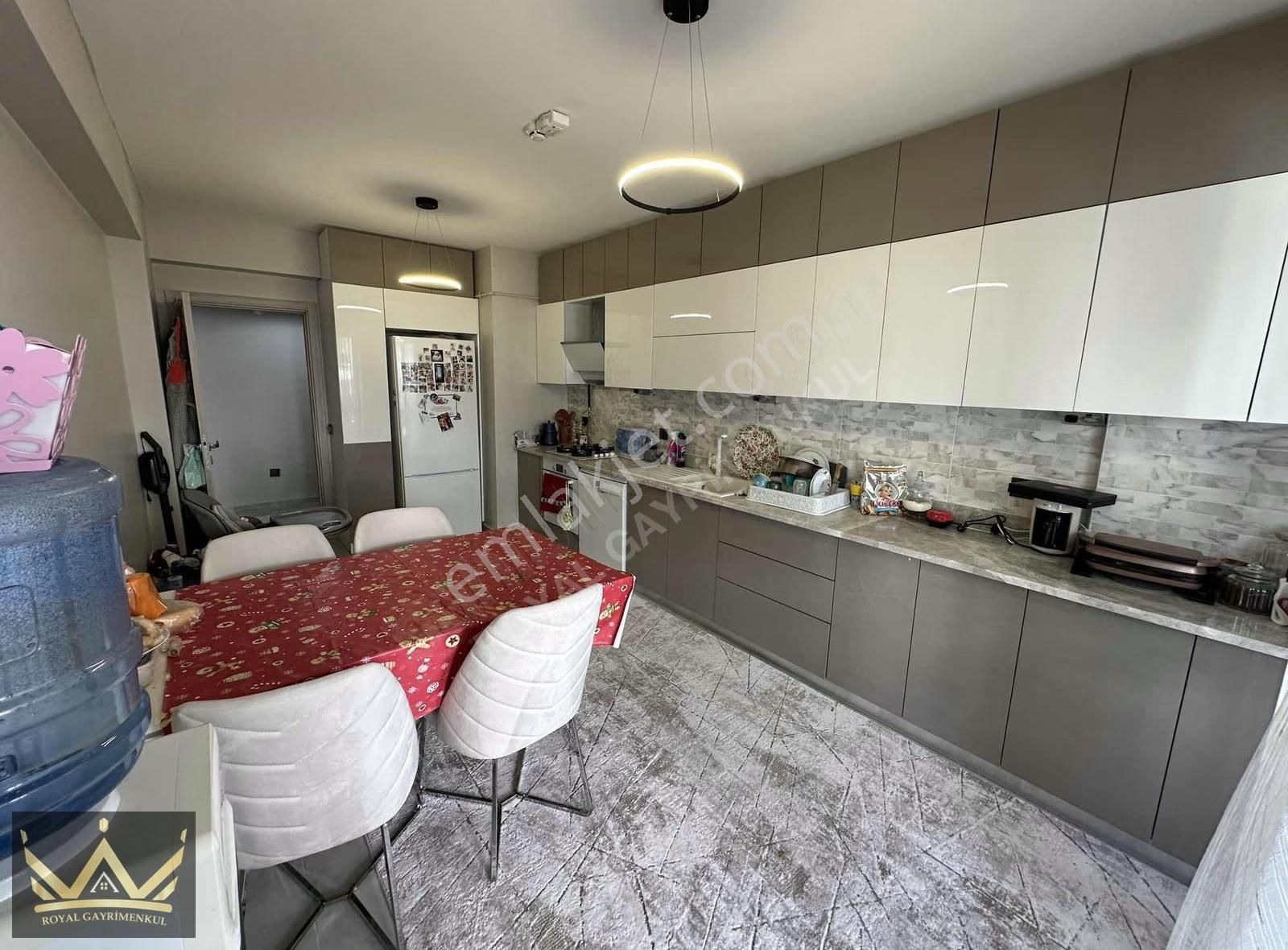 1453'de Cam Balkonlu Depolu 4. Kat Satılık 3+1 Daire - Görsel 8