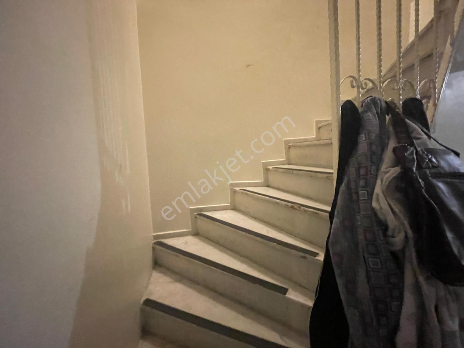 Karşıyaka Aksoy'da Satılık 4+1 Bahçe Dubleksi - Görsel 32