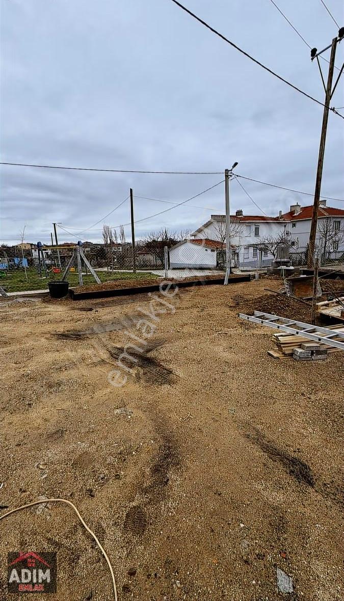 Üsküpte Yatırıma Uygun Arsa-283 M2 (elektrik,su,konteynerli) - Görsel 3