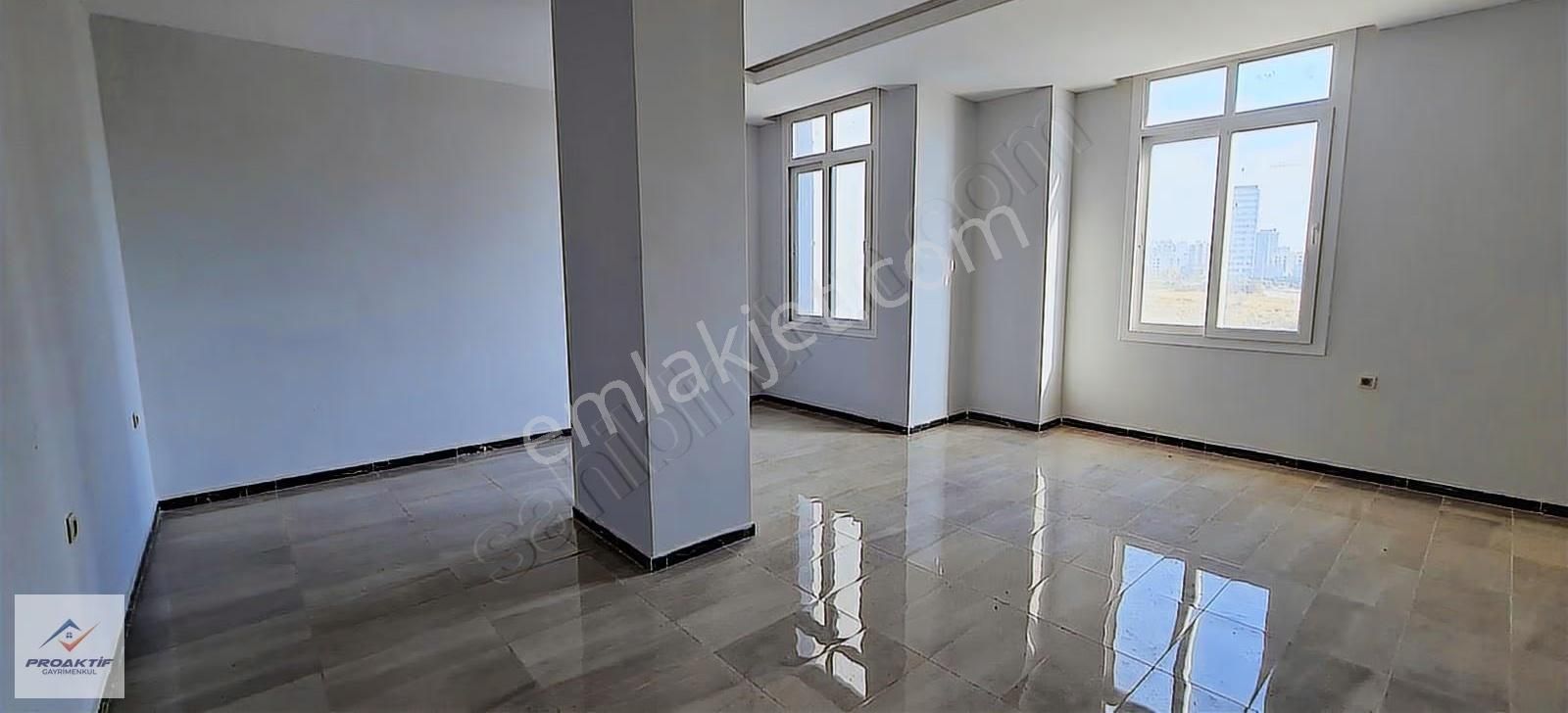 Merkez Plazada Proaktif'ten Kiralık Geniş Ofis - Görsel 14