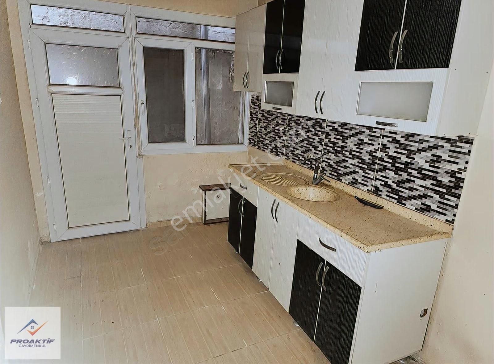 İstikla Mh'de | Temiz Ve Sakin Sokakta | Çarşıya Ykn 2 Katlı 2+1 - Görsel 20