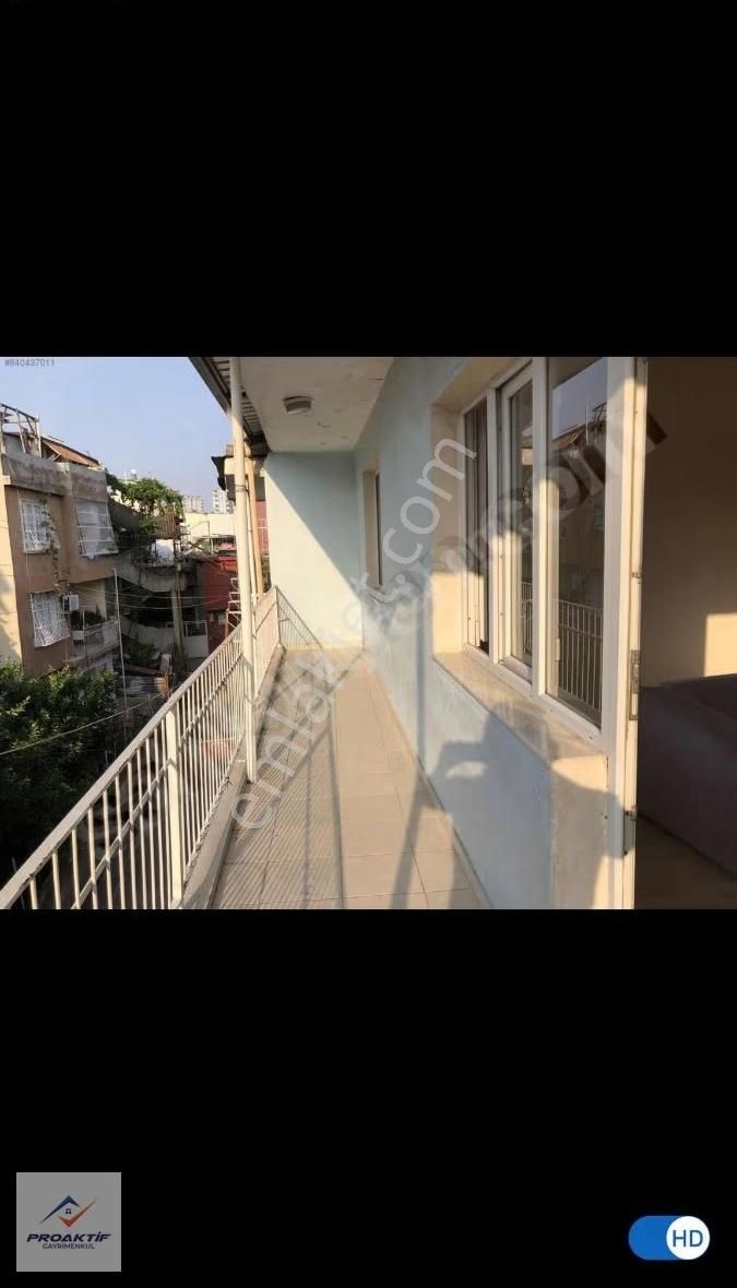 Sümer Mah. Sümer Taksi Civarı. 3 Katlı