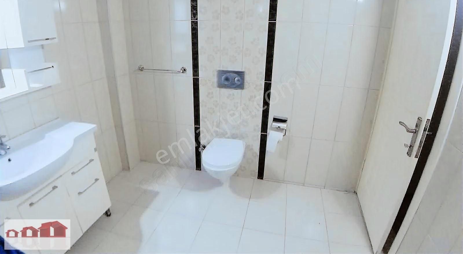 Ülkem Emlaktan Şirinyerde Sıfırlanmış Doğalgaz Kombi Klimalı 3+1 - Görsel 6