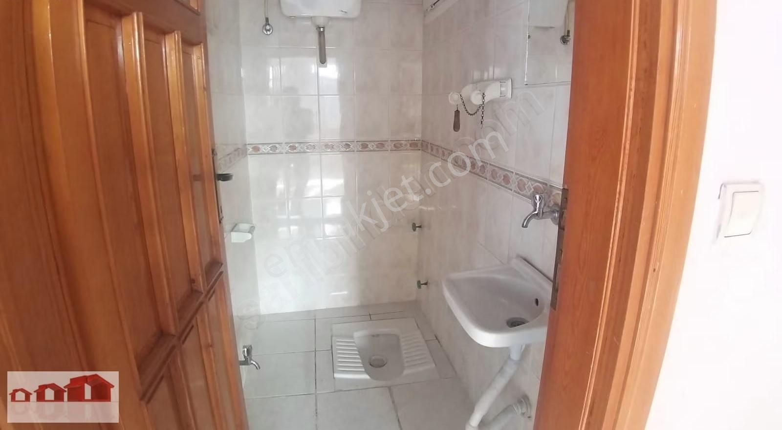 Ülkem Emlaktan 150 M2. 3+1 Doğalgaz Kombili Köşe Arakat - Görsel 11