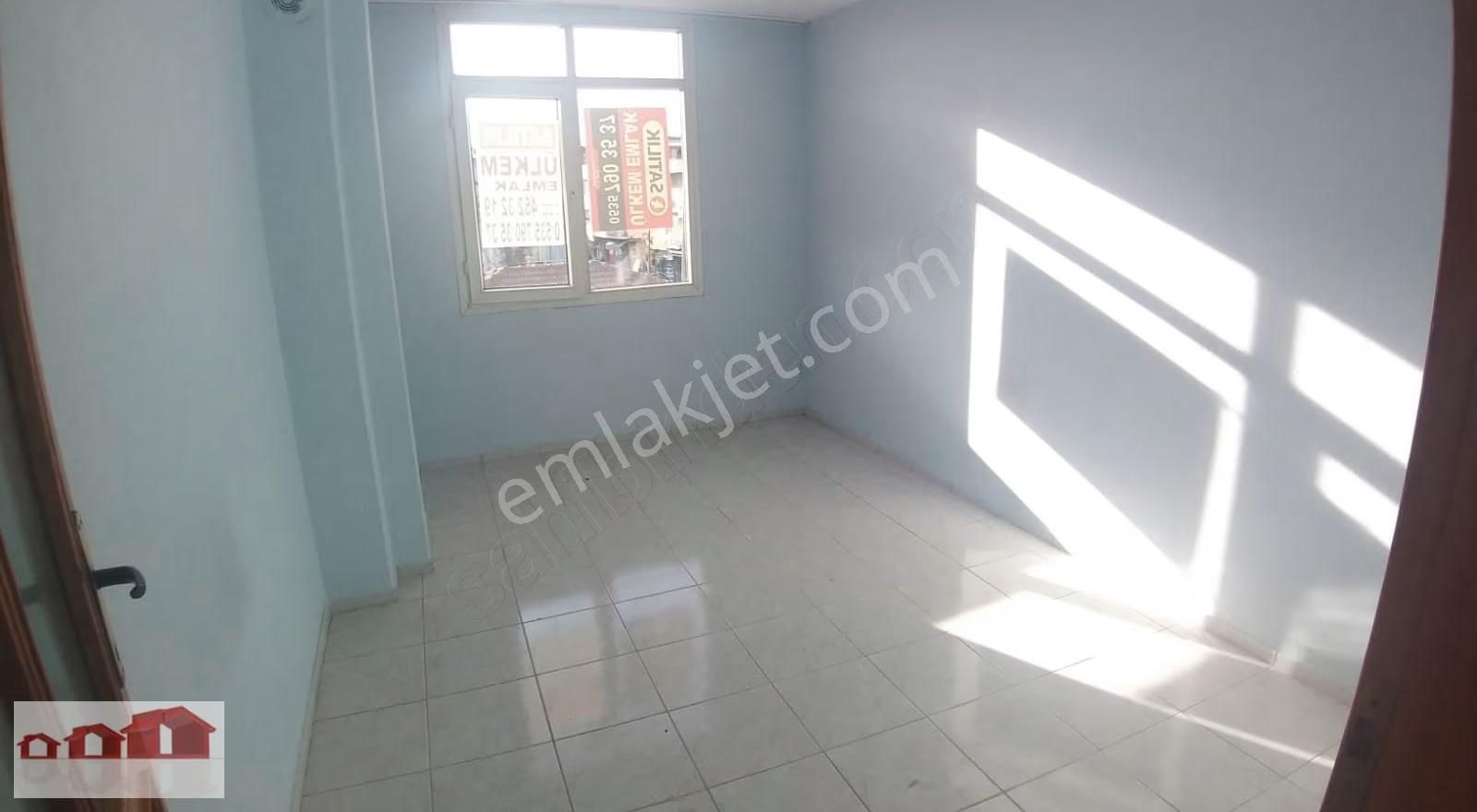 Ülkem Emlaktan 150 M2. 3+1 Doğalgaz Kombili Köşe Arakat - Görsel 2