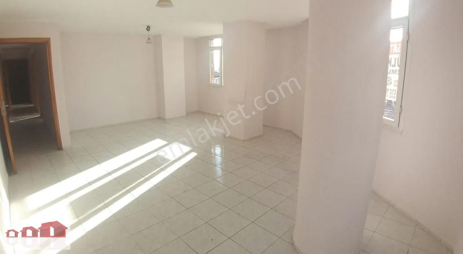 Ülkem Emlaktan 150 M2. 3+1 Doğalgaz Kombili Köşe Arakat - Görsel 13