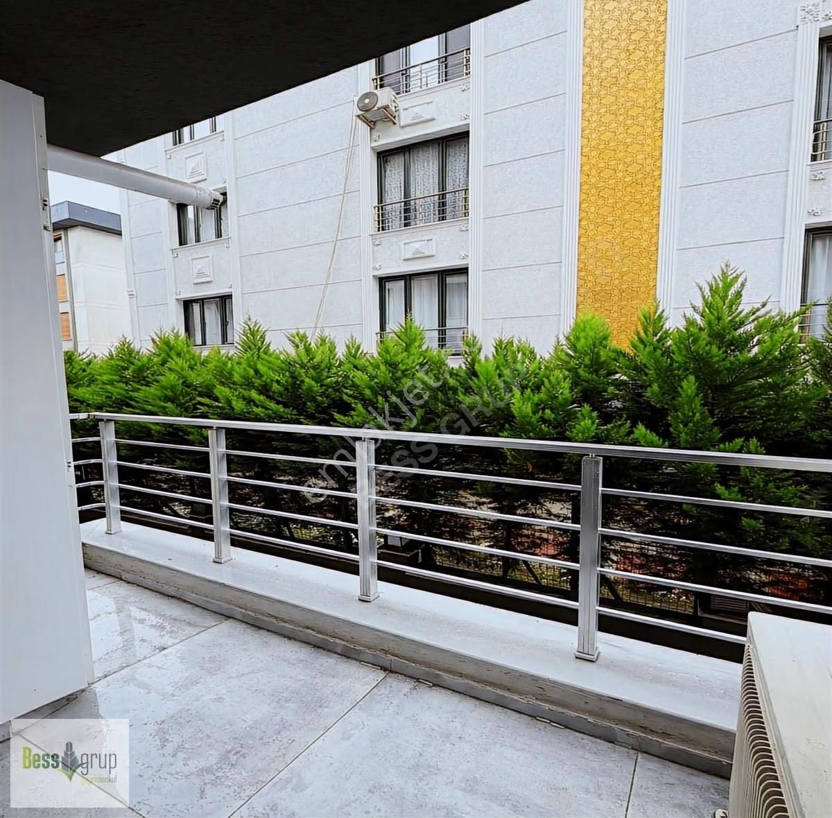 Beylikdüzü'nde Butik Sitede 2+1 Geniş Balkonlu Satılık Daire..