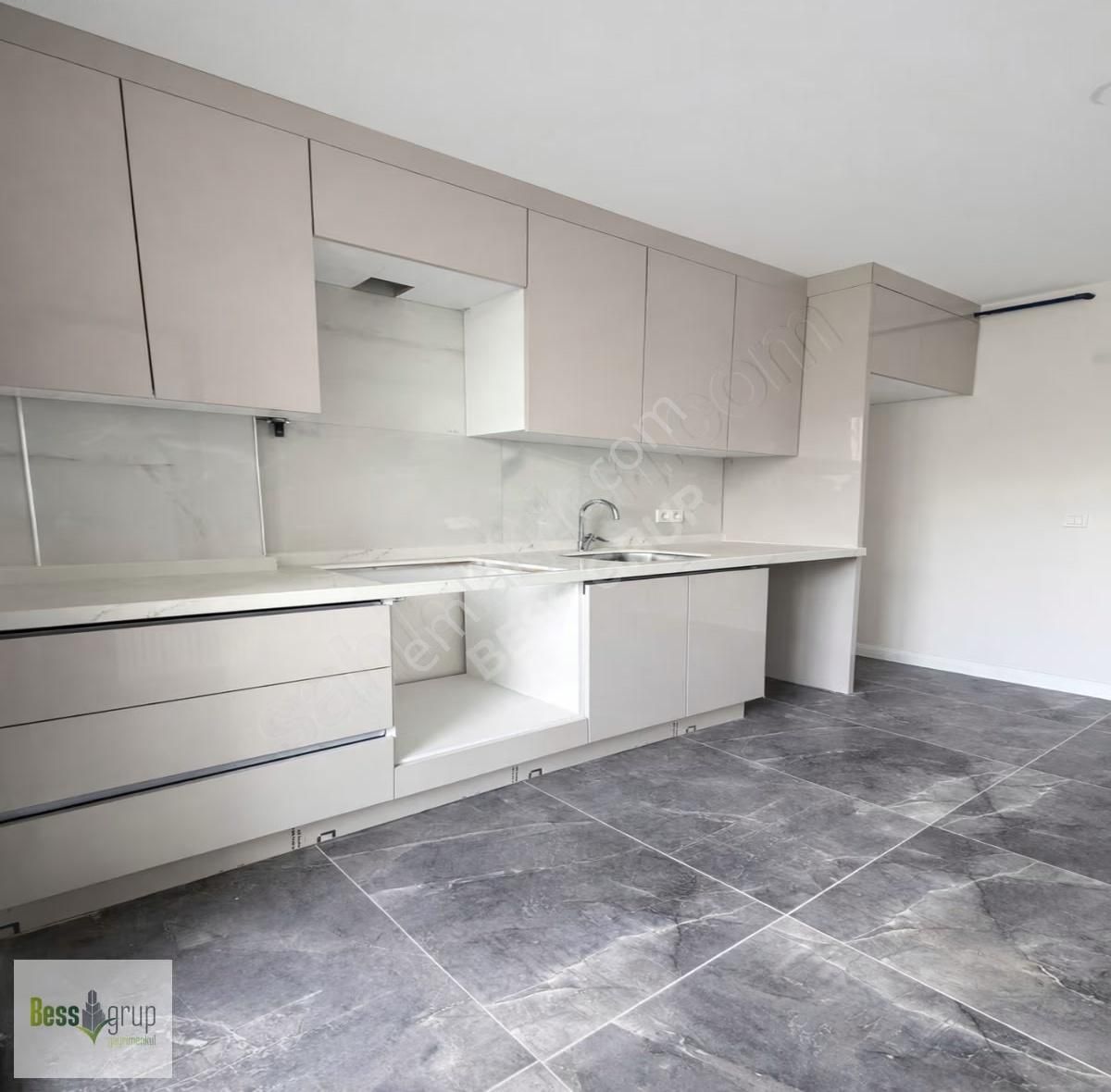 Beylikdüzünde Aydınlık Konforlu Ferah 2+1 Ara Kat Daire.. - Görsel 22