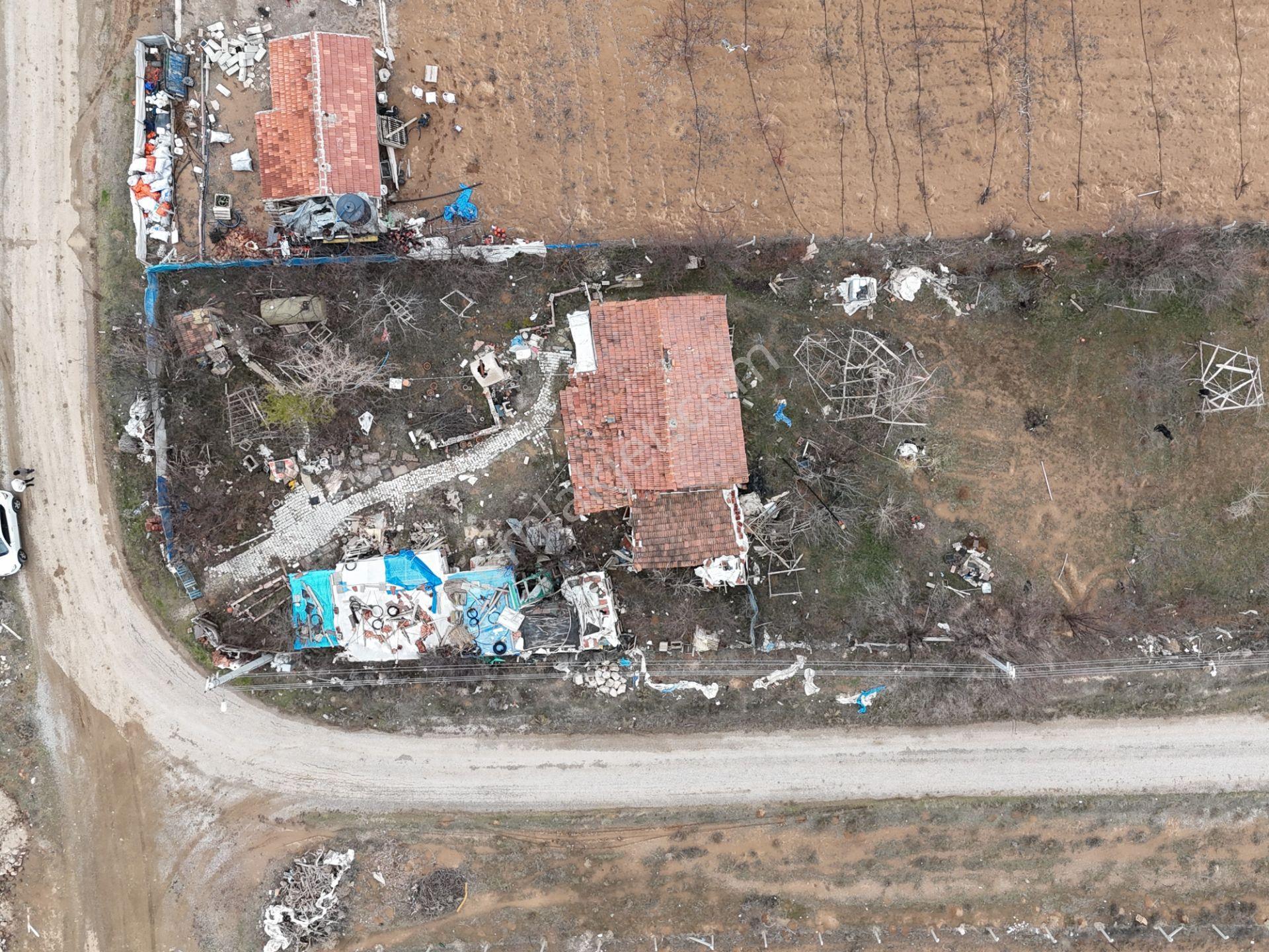 İşyapar Gayrimenkulden Şebeke Suyu Ve Elektiriği Bulunan Bahçe - Görsel 36