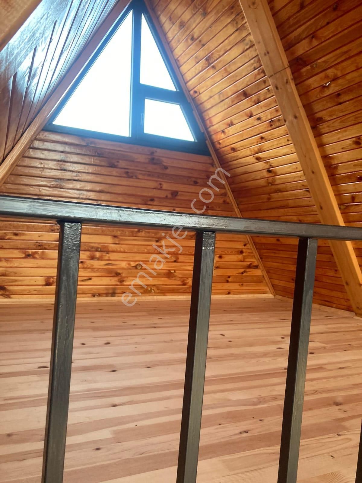 Adapazarı Salmanlı Mah. Göl Ve Orman Manzaralı Bungalov Ev - Görsel 17