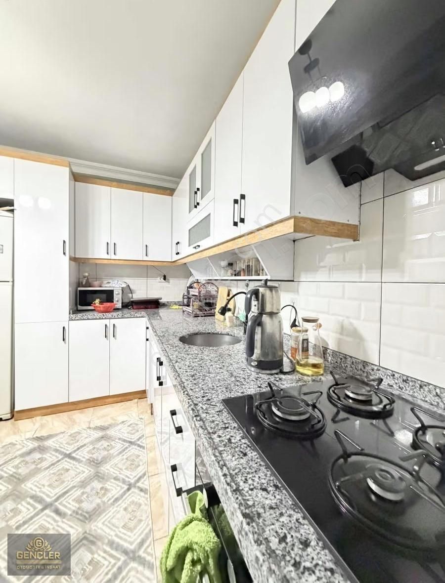 Satılık 110 M2 Ara Kat Daire