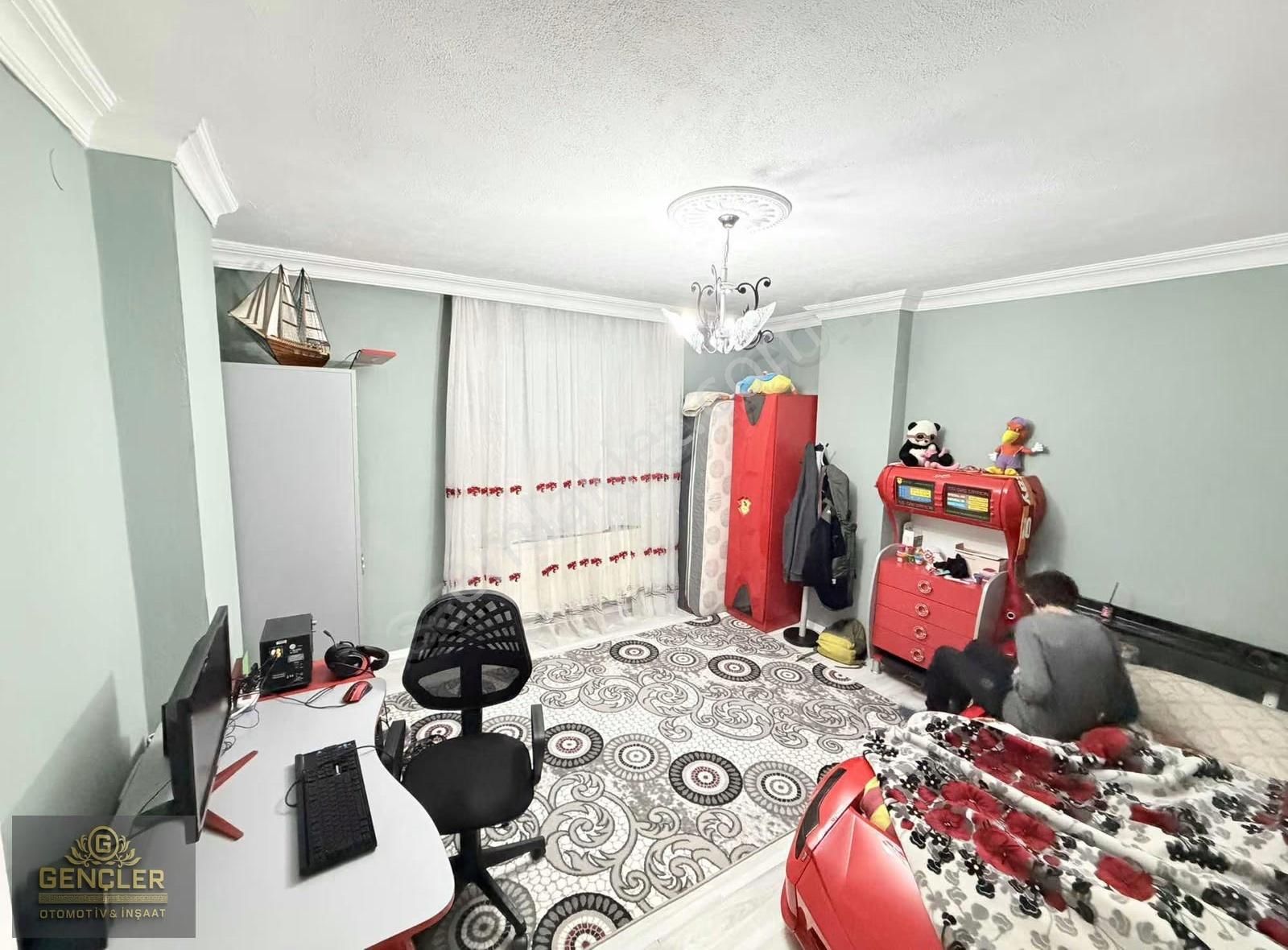 Satılık 110 M2 Ara Kat Daire - Görsel 8