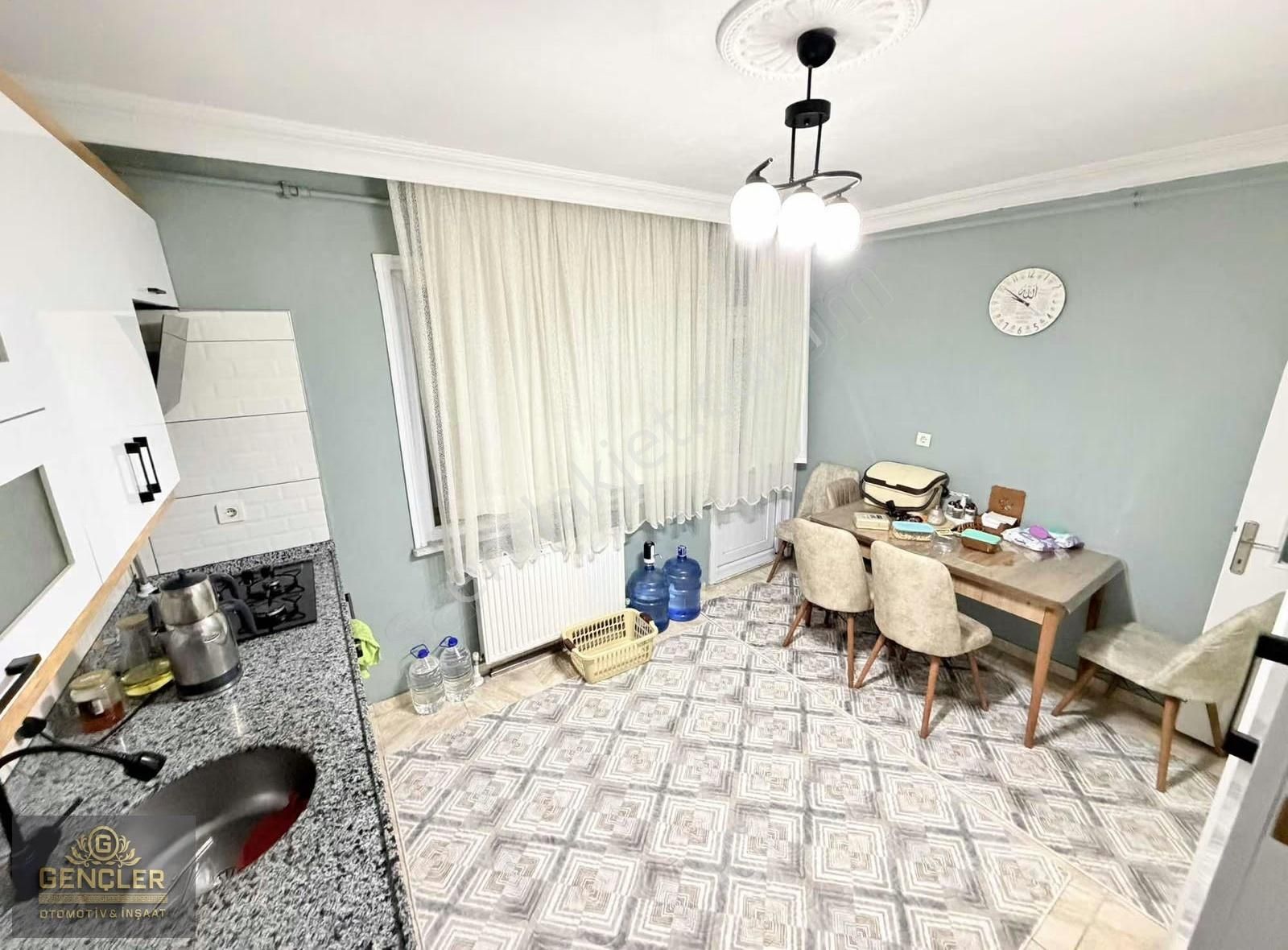 Satılık 110 M2 Ara Kat Daire - Görsel 4