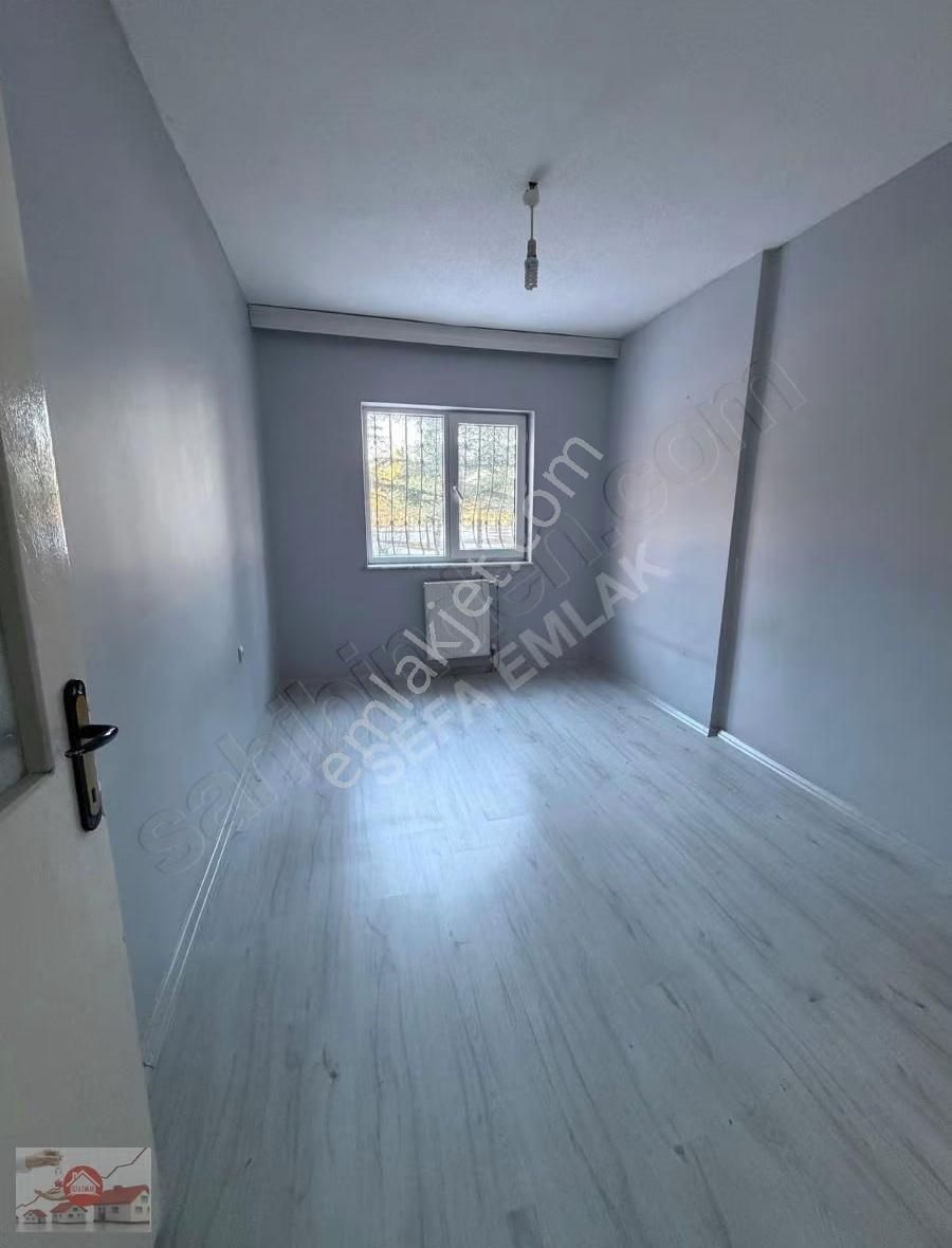 Bor Toki De Satılık 3+1 Daire Site İçerisinde Bireysel Kombili - Görsel 24