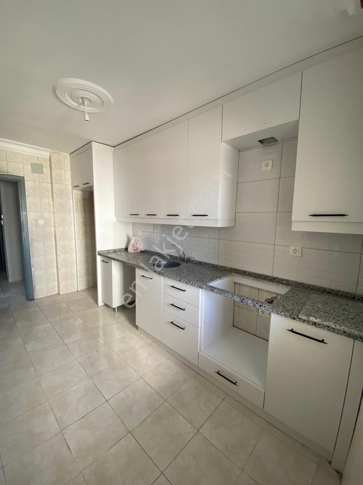 Adana Yüreğir Kozan Yolunda Ptt Evleri Kavşağına Yakın Konumda 3+1 Kiralık Aylık Fırsat Daire - Görsel 23