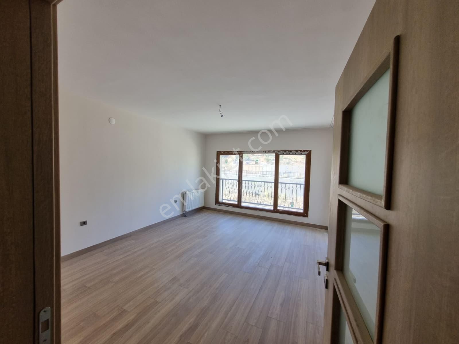 Adana Sarıçam Buruk Tokilerde İstiklal Mahallesinde 3+1 Kiralık Fırsat Aylık Daire