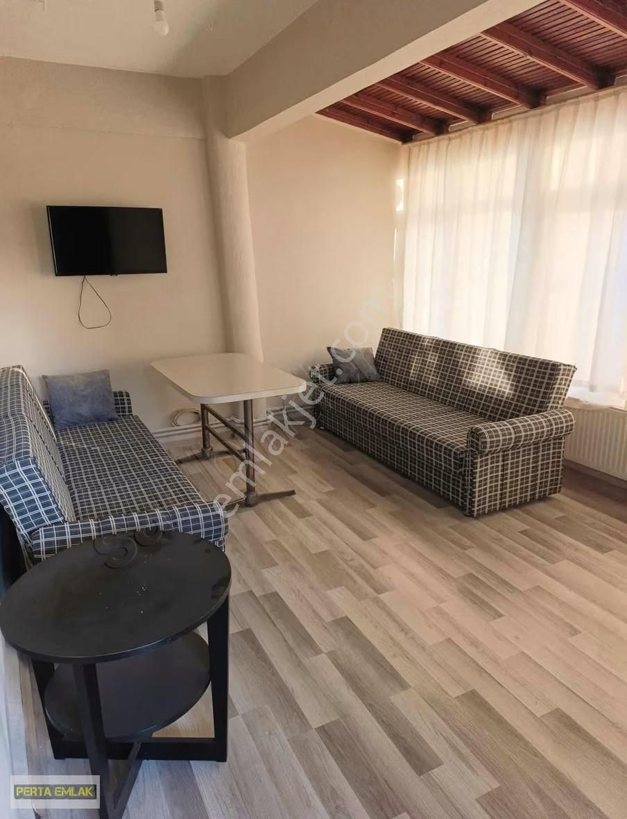 Değirmenaltı Mahallesi 3+1 Eşyalı Cadde Yanı Daire