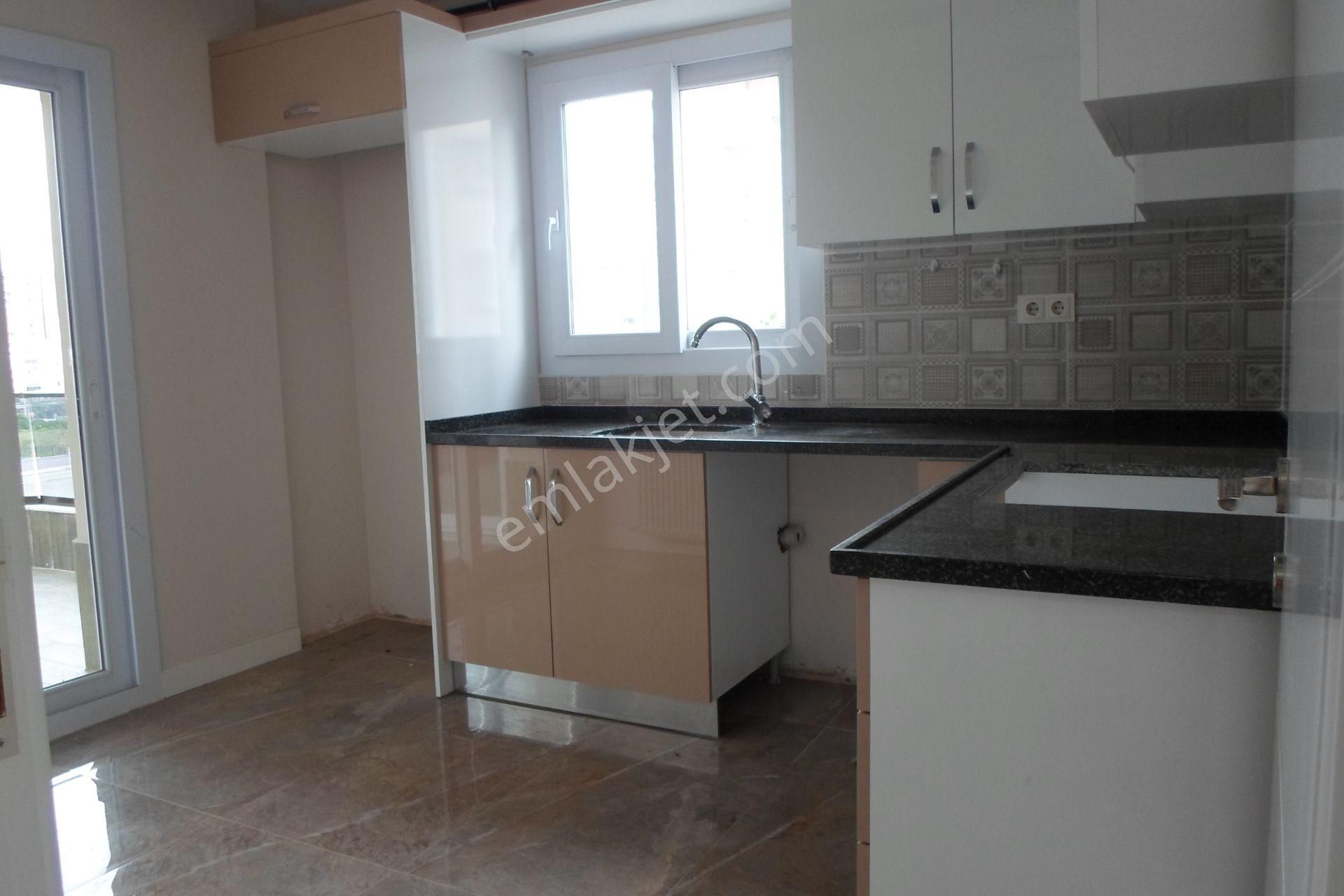 Aylık 2+1*d.gaz*mezitli Kalbi*2 Banyo*kiralık Daire*..