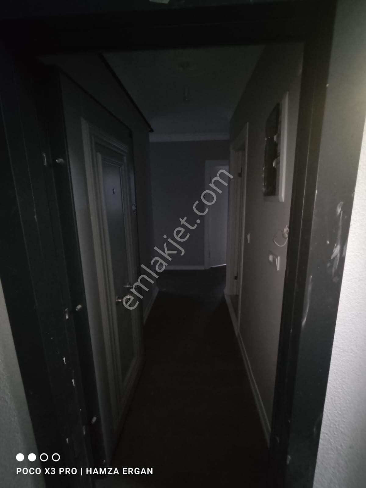 1.79 Krediyle Arnavutköy Haraççı Karlıbayırda Satılık 2+1 Ara Kat Daire