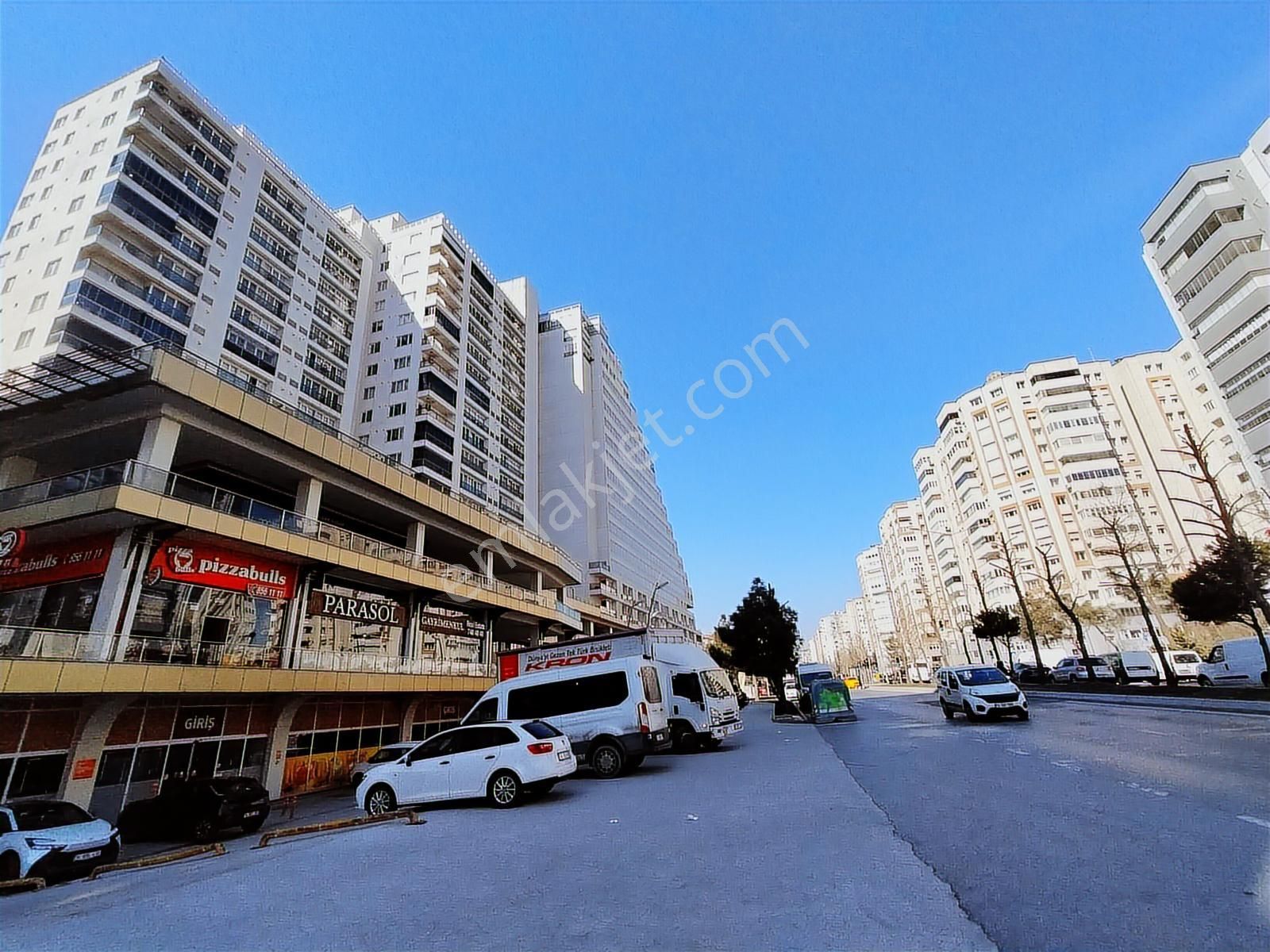 Beylikdüzü Kubis Park Eşyalı Ve Büyük Teraslı 2+1 Kiralık Ofis - Görsel 33