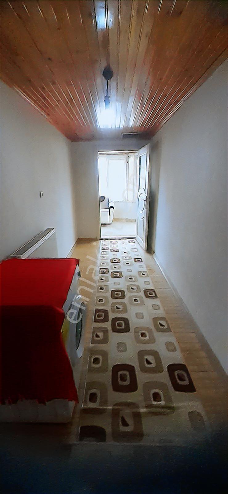 Edis Emlak Birol Acar'dan Emirefendide Kiralık Eşyalı 2+1 Daire - Görsel 2
