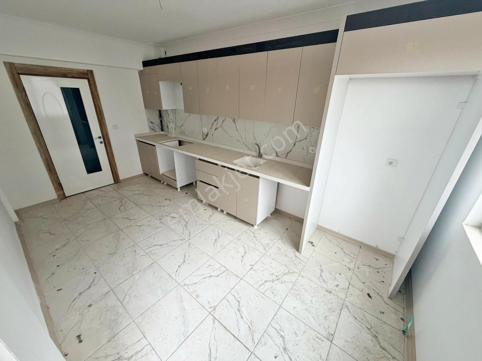 Yuvam'dan Merkezi Konumda Kaçmaz Fiyata Acill Satılık 3+1 - Görsel 11