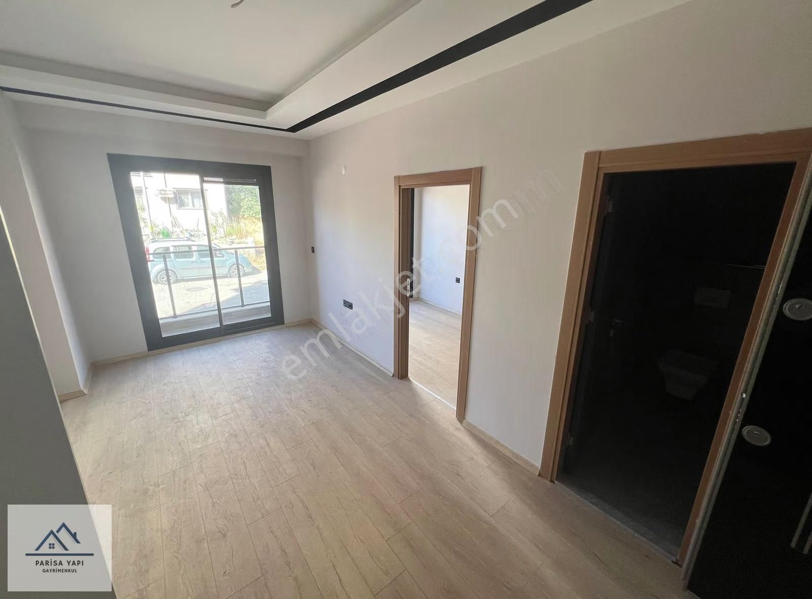Parisa'dan Hasanağa Bahçesi Yanı Mer.ısıtma Balkonlu Eşyasız 1+1 - Görsel 6