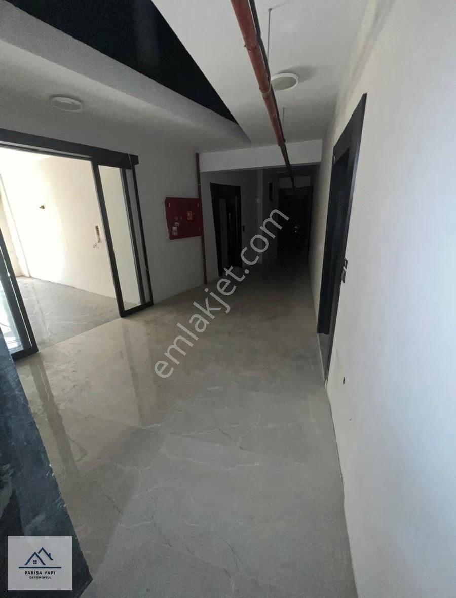 Parisa'dan Hasanağa Bahçesi Yanı Mer.ısıtma Balkonlu Eşyasız 1+1 - Görsel 21