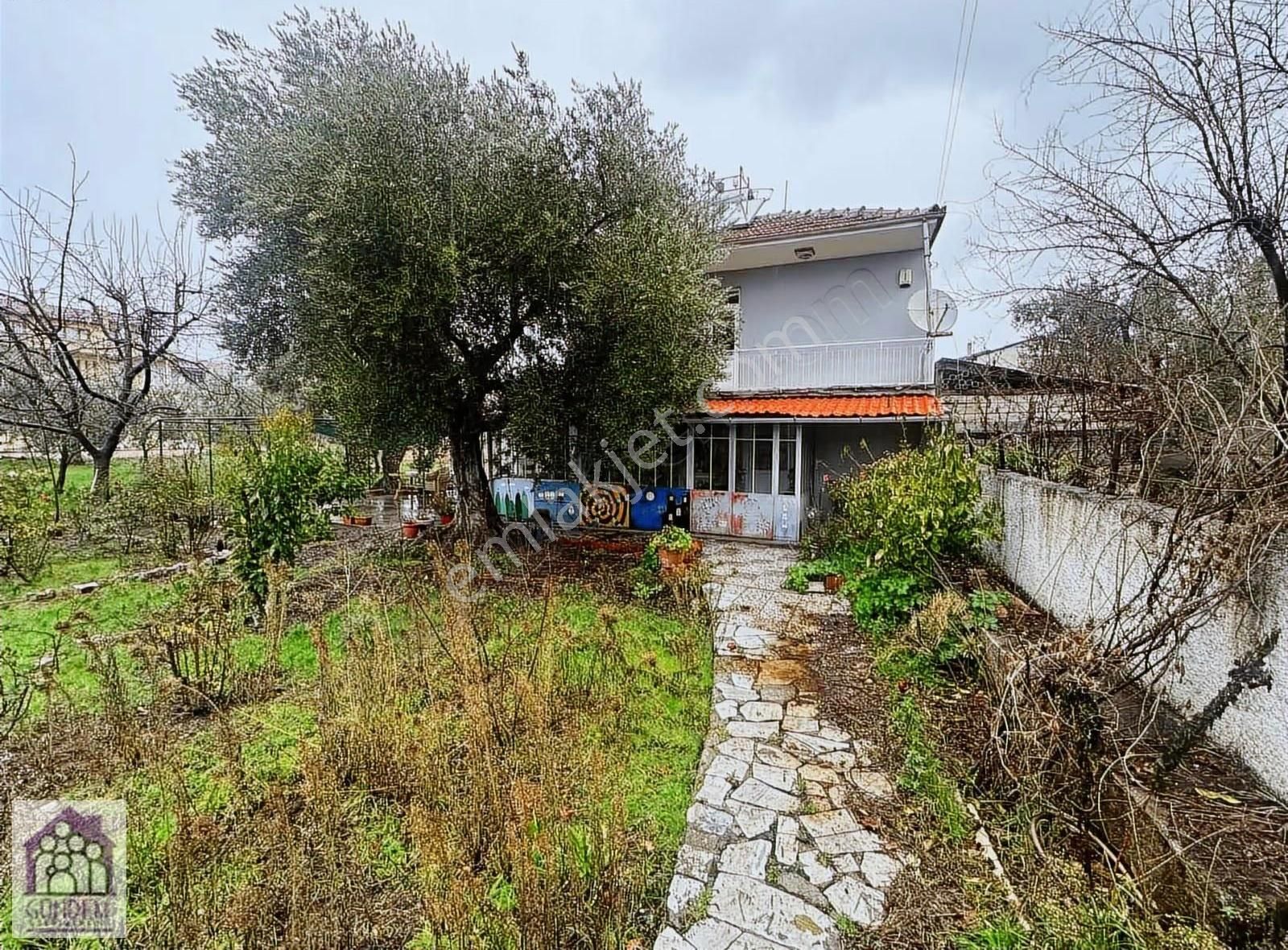 İznik'in En Merkezi Yerinde 2 Katlı Ev Ve Arsası - Görsel 2