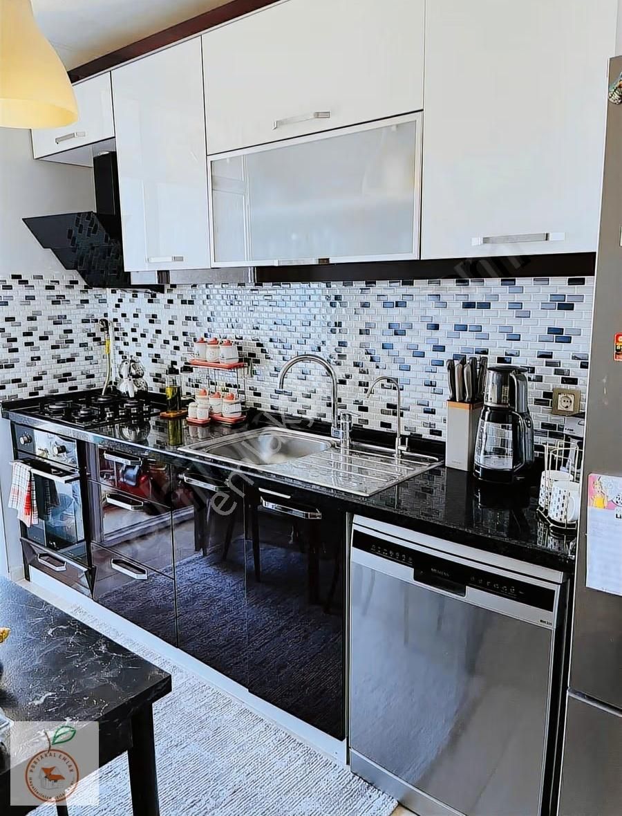 Şahinoğlu Sitesi Otoparklı Güvenlikli 3+1 - Görsel 25