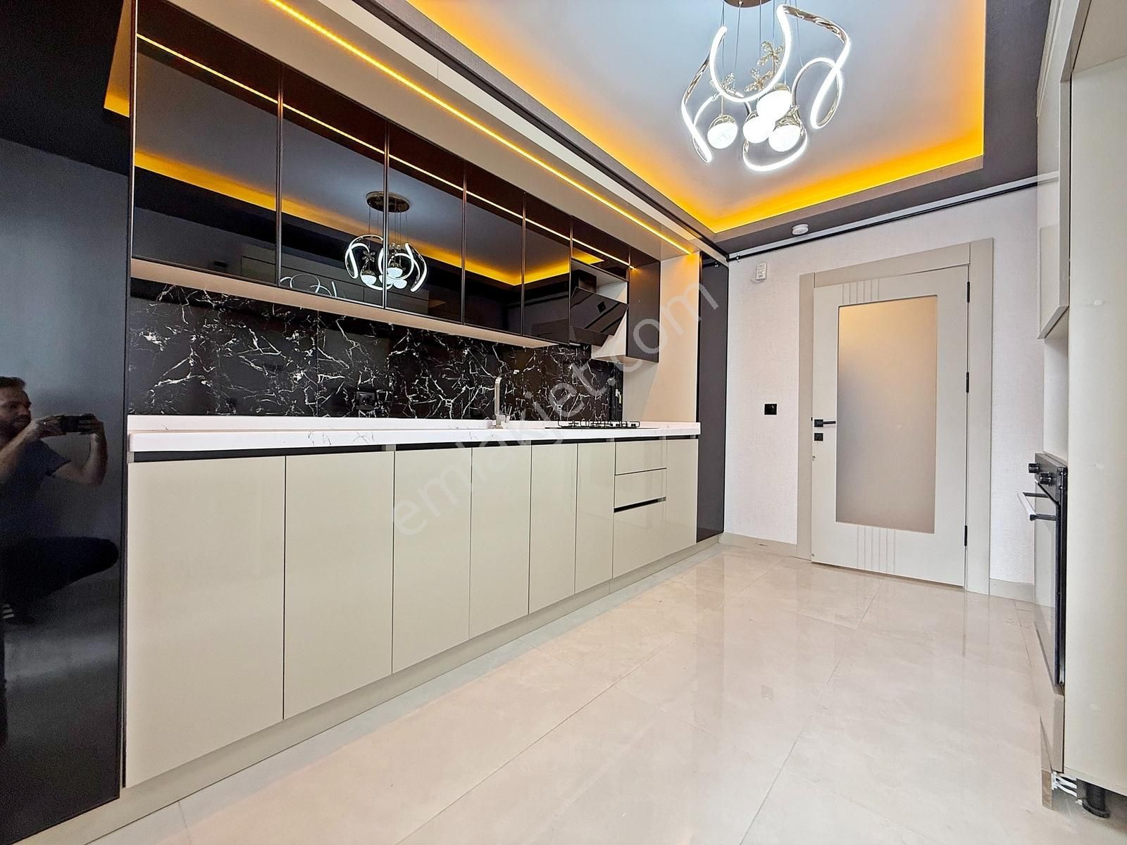 Yuvam'dan Ultra Lüx Yapılı Acil Satılık 3+1 Daire Fırsatı !!! - Görsel 4