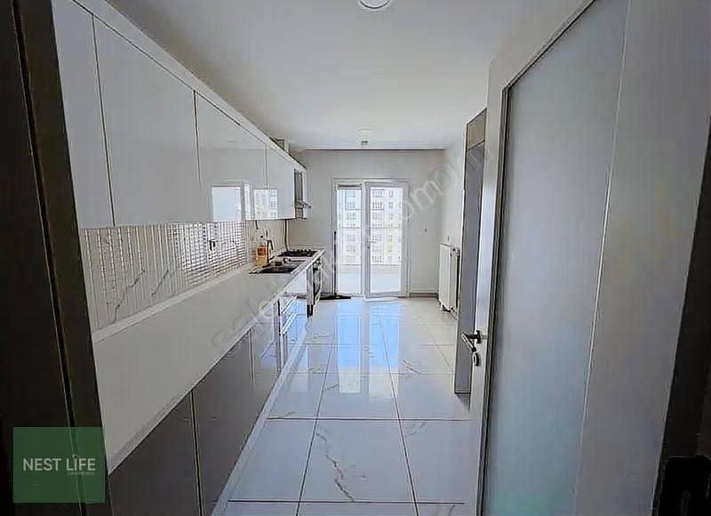 Başakkent Gölette Kiralık 4+1 Daire! - Görsel 2