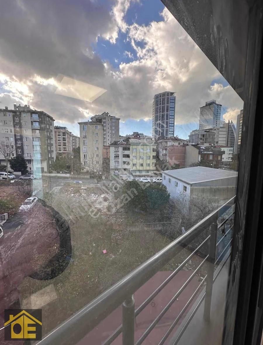 Prestijli Lokasyonda Kiralık Modern Ofisler - Görsel 14