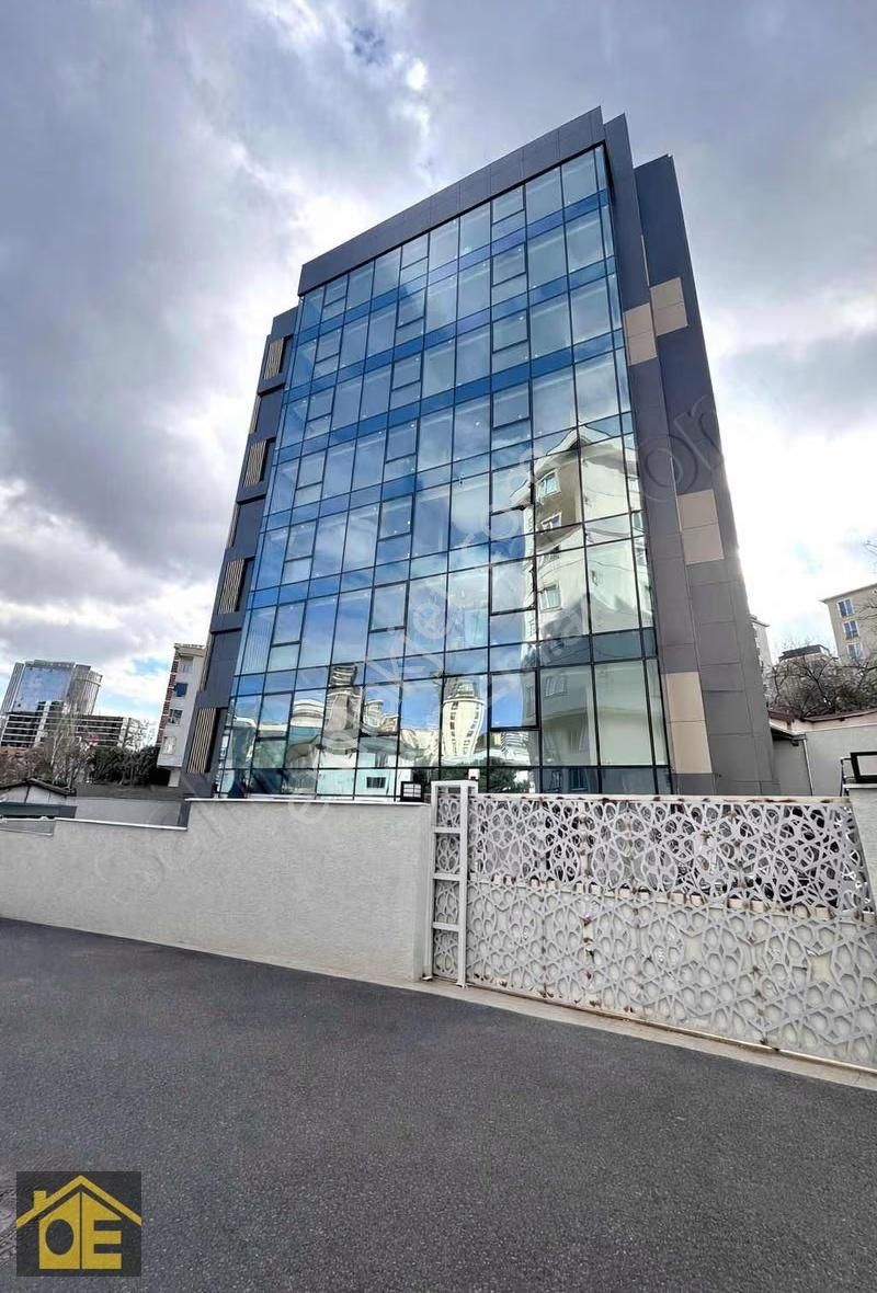 Prestijli Lokasyonda Kiralık Modern Ofisler - Görsel 15