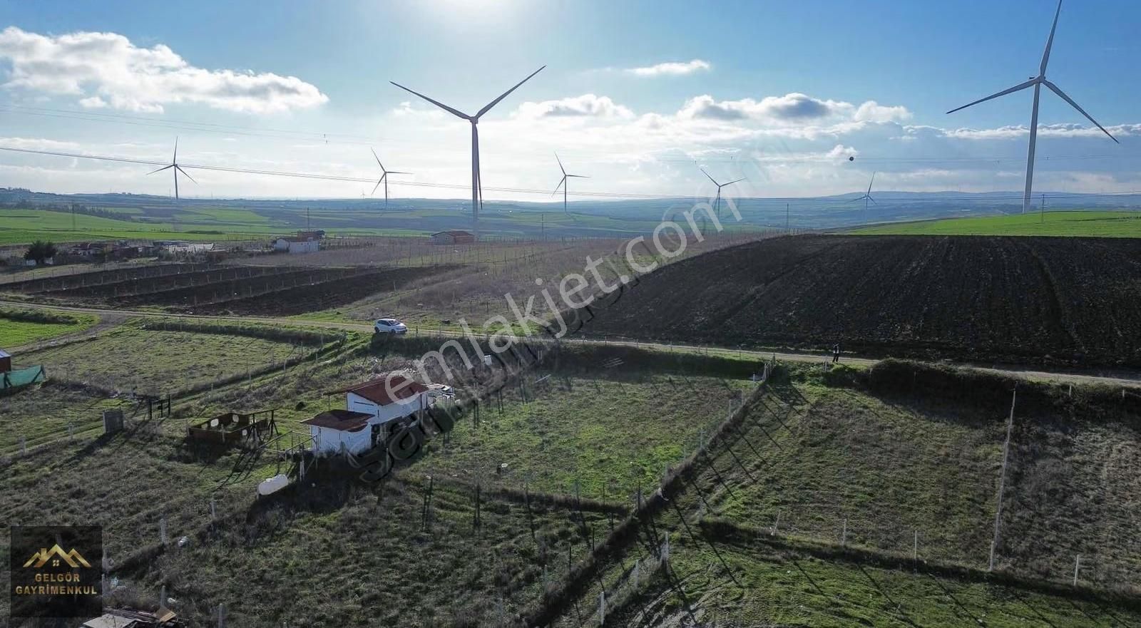 Silivri Fenerköyde 340m2 Telle Çevrili Köye Yakın Satılık Tarla