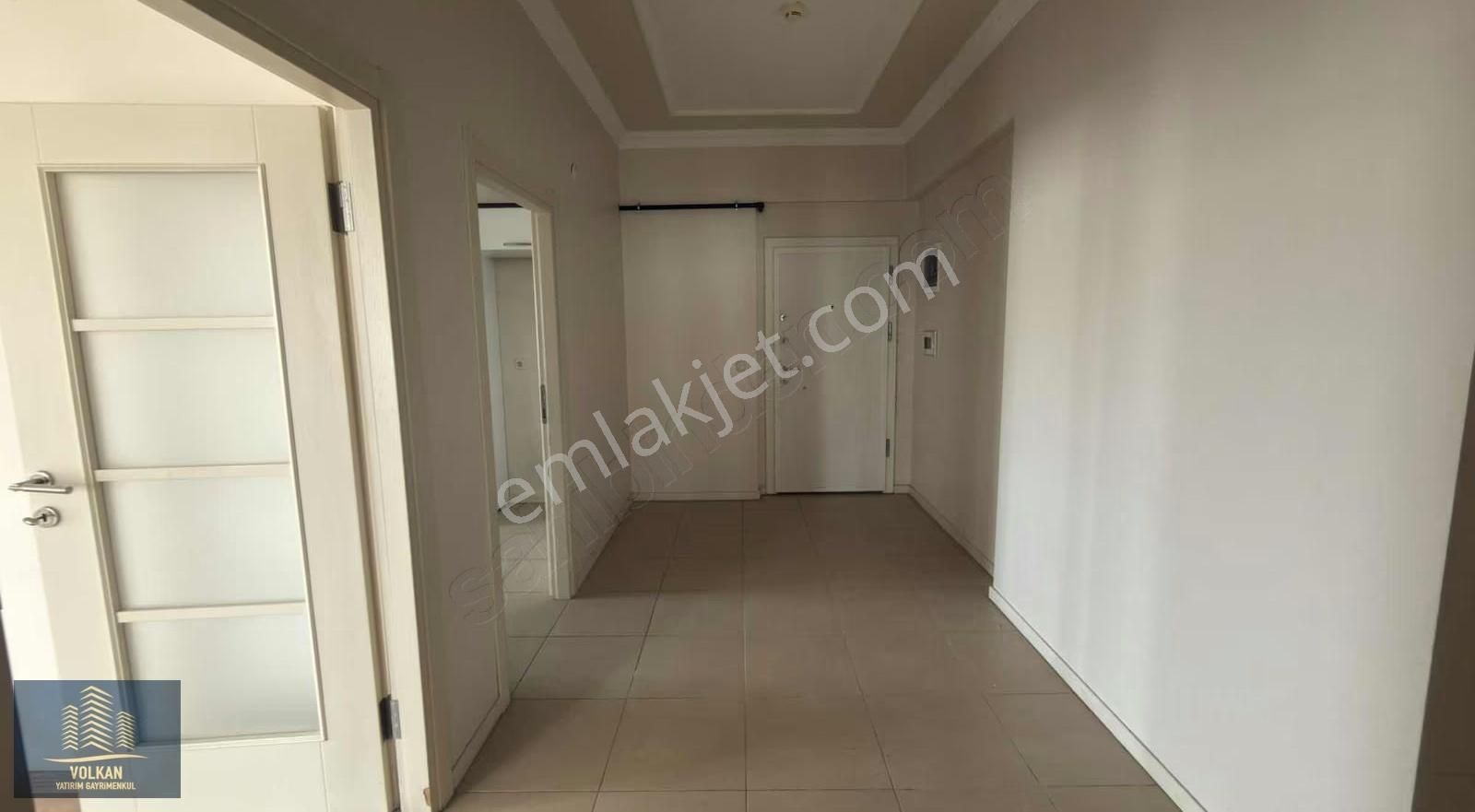 Volkan Yatırım Gayrimenkul'den Yıldız Sitesi 4+1 Kiralık Daire - Görsel 2