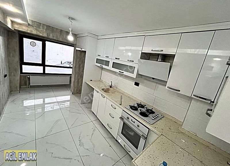 Acil Emlaktan Hastane Yakını Lüks Yapılı Kiralık Daire - Görsel 14