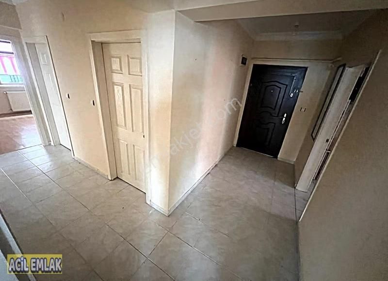 Acil Emlaktan 19 Mayıs Cadde Yakını Katta Ön Cephe Satılık Daire - Görsel 14