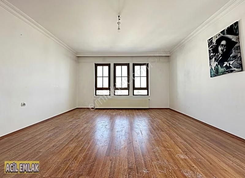 Acil Emlaktan Şehir Manzaralı Satılık Daire - Görsel 15