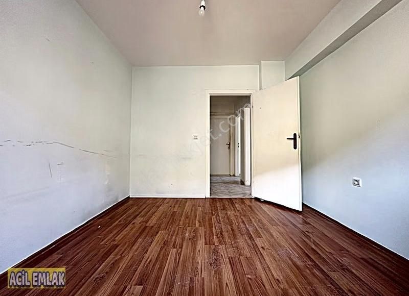 Acil Emlaktan Şehir Manzaralı Satılık Daire - Görsel 13