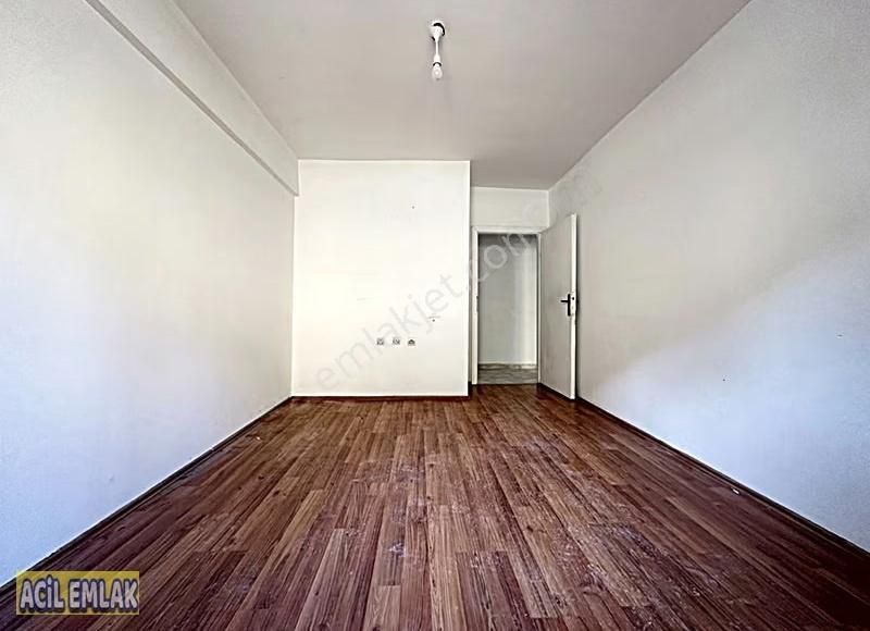 Acil Emlaktan Şehir Manzaralı Satılık Daire - Görsel 16