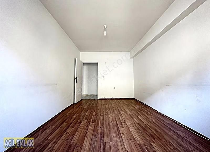 Acil Emlaktan Şehir Manzaralı Satılık Daire - Görsel 6