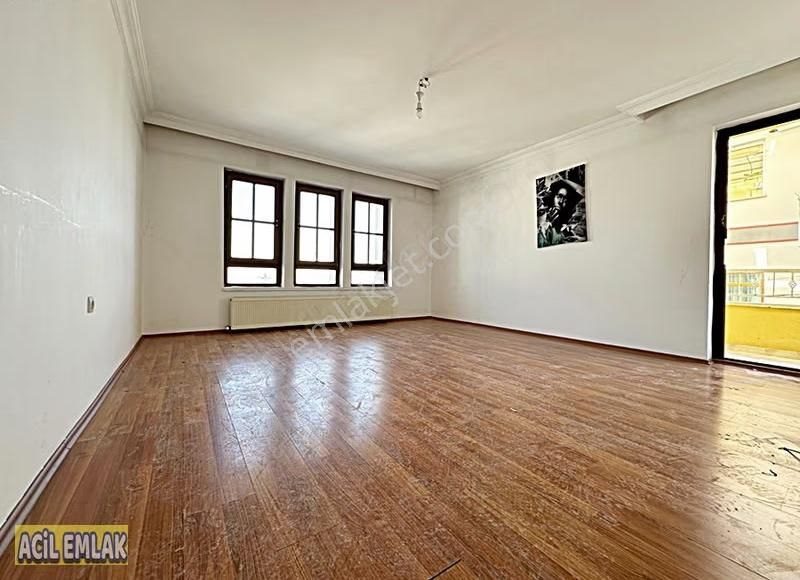 Acil Emlaktan Şehir Manzaralı Satılık Daire - Görsel 11