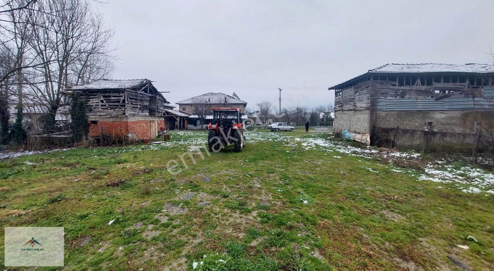 Köy Merkezinde Müstakil Satılık Ev Ve Arsası Doğal Gaz Var - Görsel 11