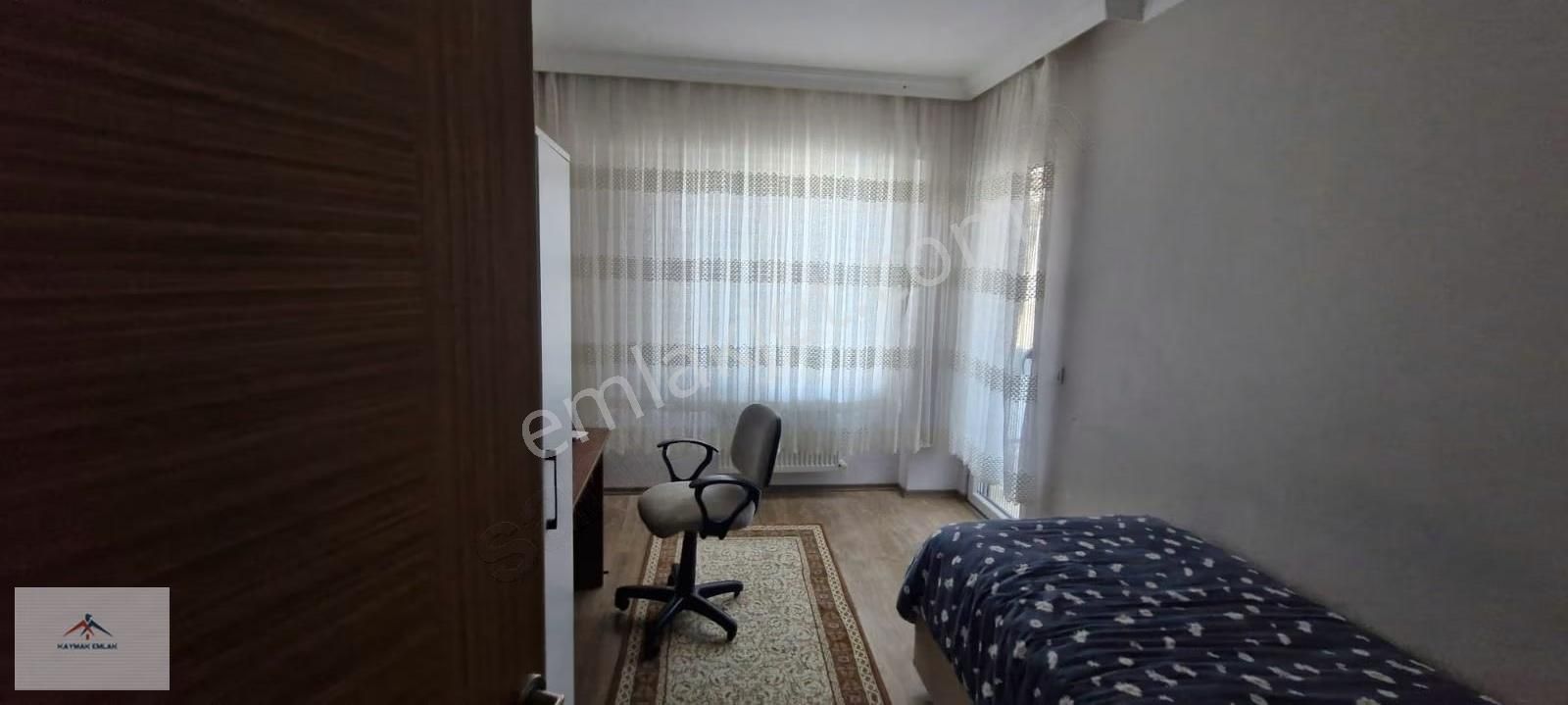 Ebebeyn Banyolu Geniş Balkonlu 3+1 Satılık Daire - Görsel 6