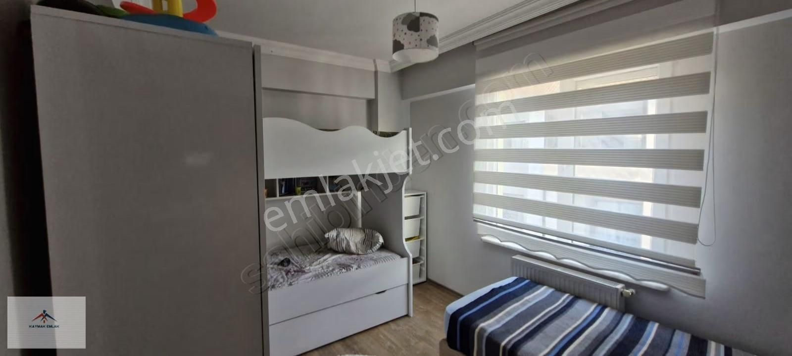 Ebebeyn Banyolu Geniş Balkonlu 3+1 Satılık Daire - Görsel 5