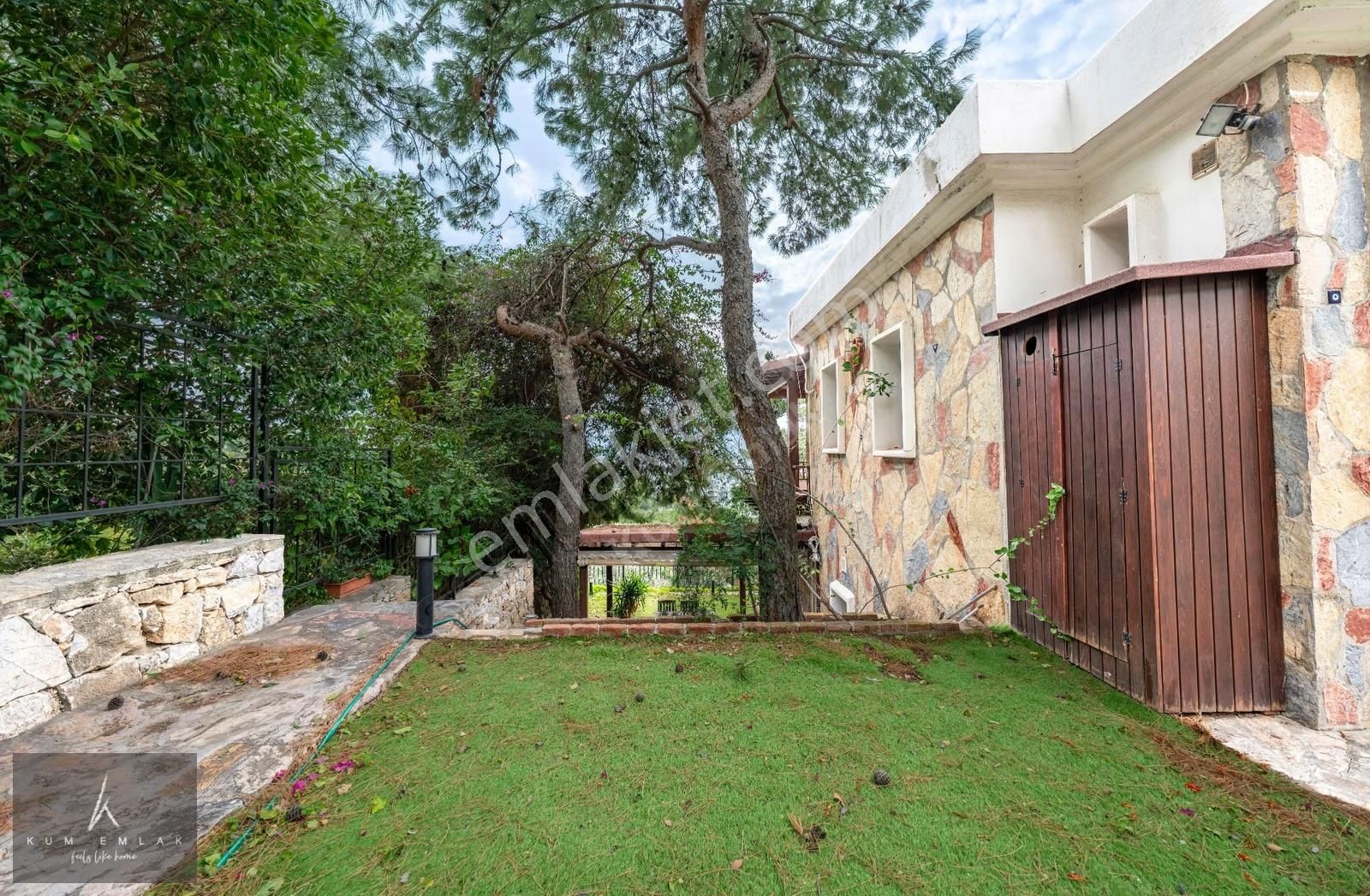 Bodrum Merkez'de Çam Ağaçları İçerisinde Satılık Müstakil Ev - Görsel 15