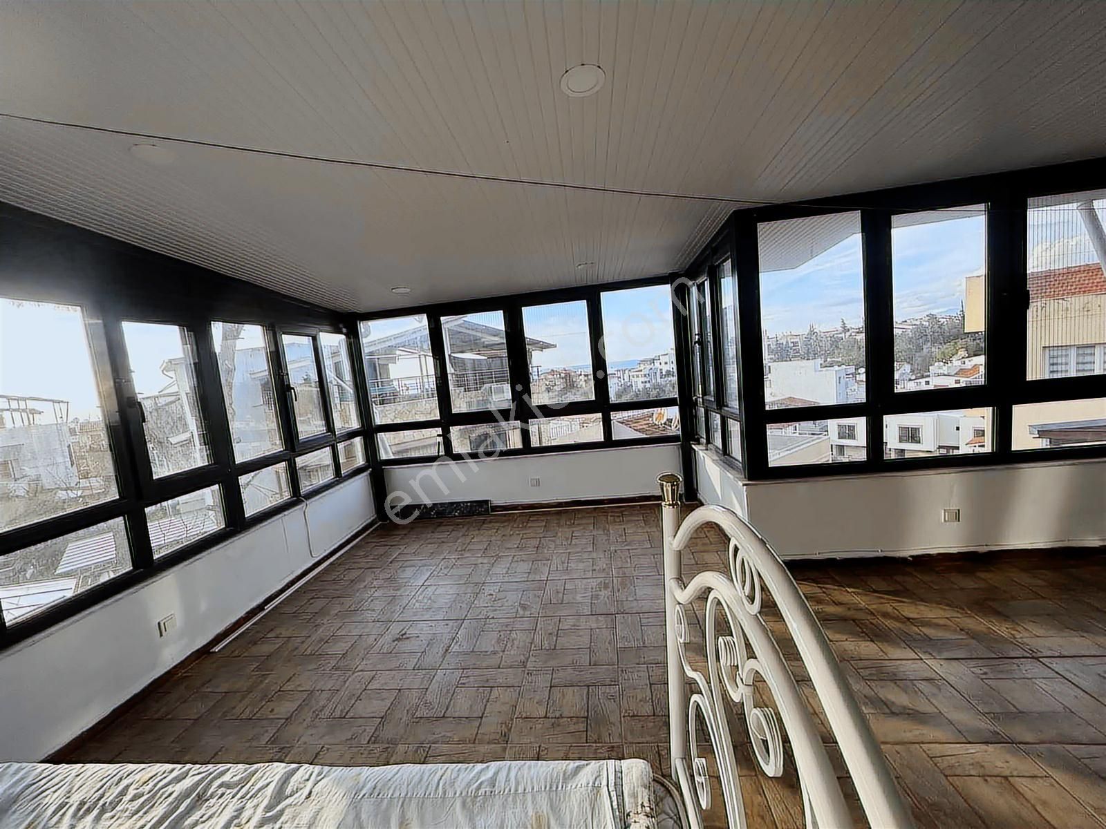 Kuşadası Kadınlardenizinde Geniş Lüks Tripleks 4+1 Yazlık - Görsel 14