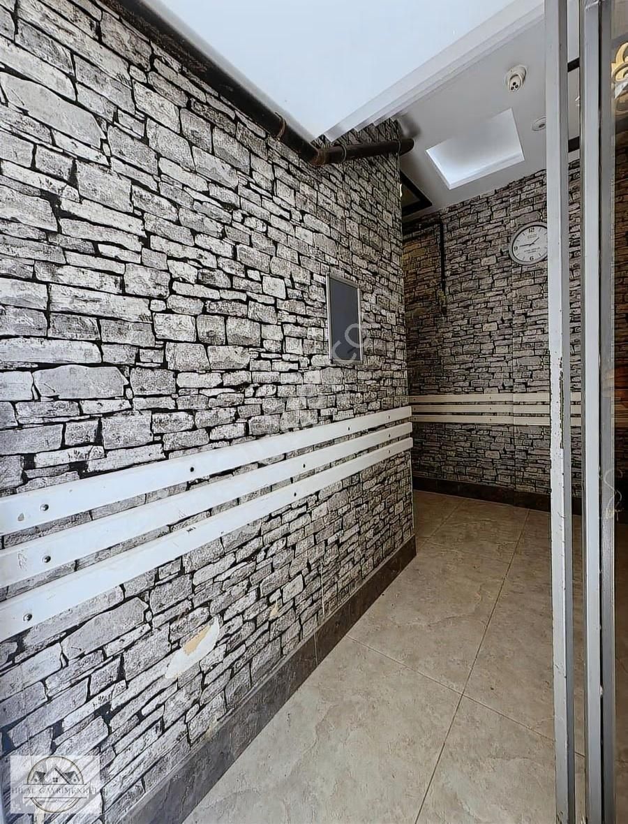 Hilal Gayrimenkulden Arakatta Temiz Geniş Asansörlü Kiralık*2+1* - Görsel 14