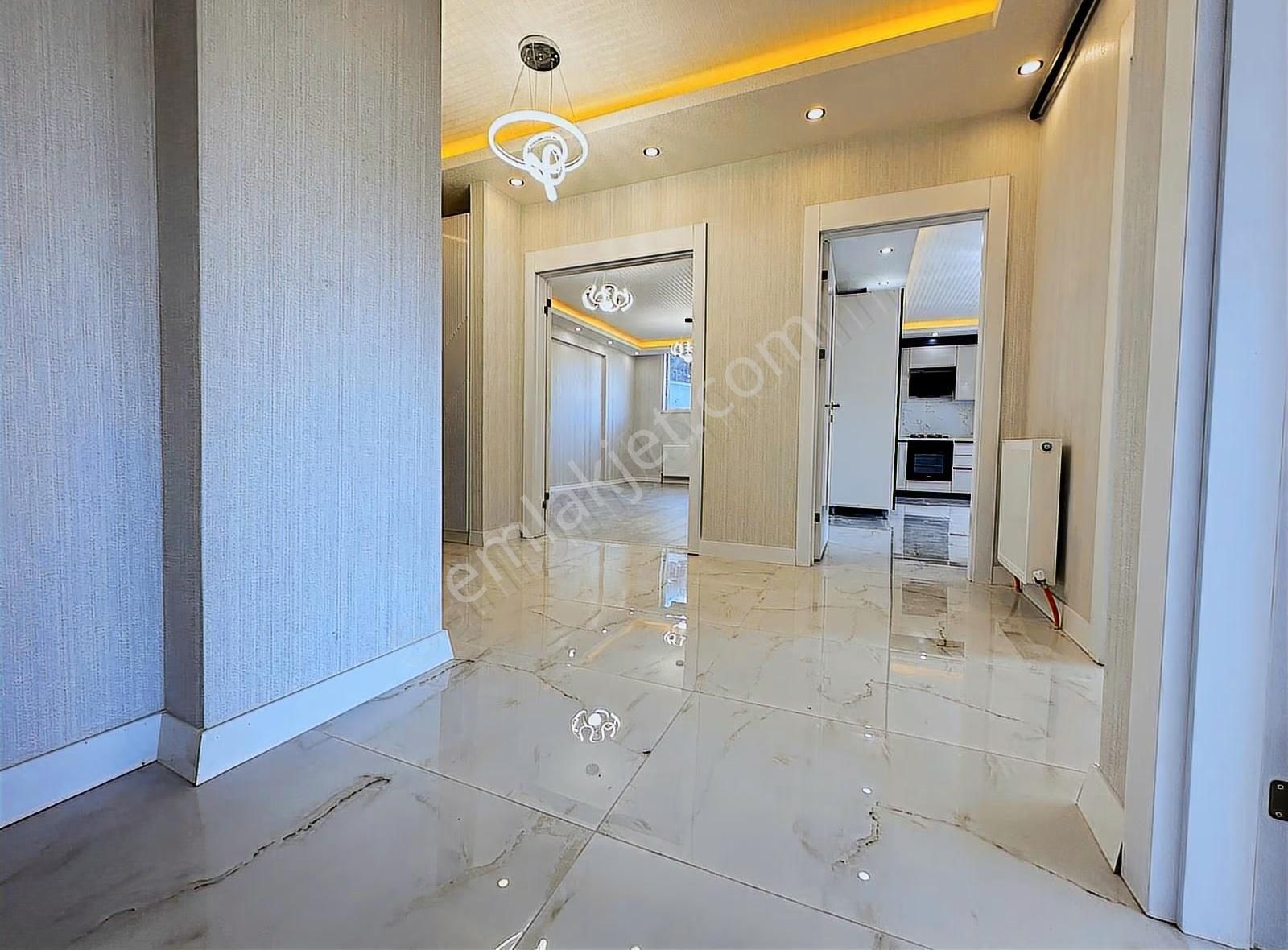 Özçelikler'den_katta_geniş_mutfaklı_park_manzaralı_yapılı_2+1_ - Görsel 25